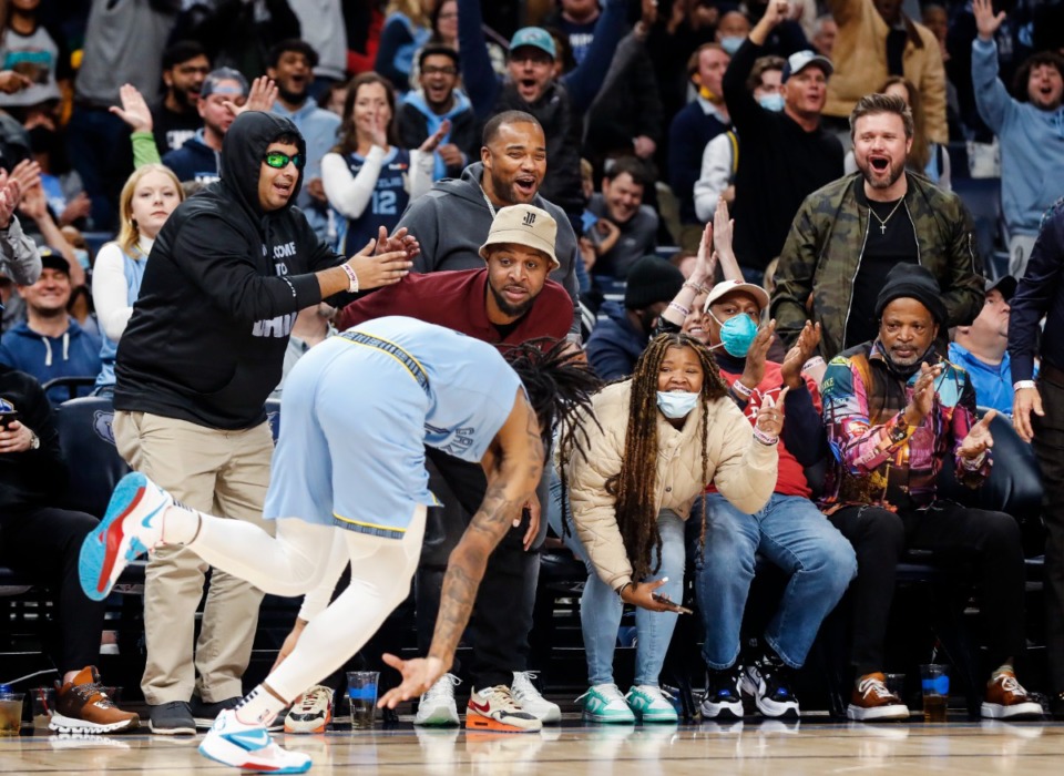 <strong>Memphis Grizzlies fans celebrate a Ja Morant 360-degree layup against the Chicago Bulls during action on Monday, Jan. 17, 2022. </strong>(Mark Weber/The Daily Memphian)