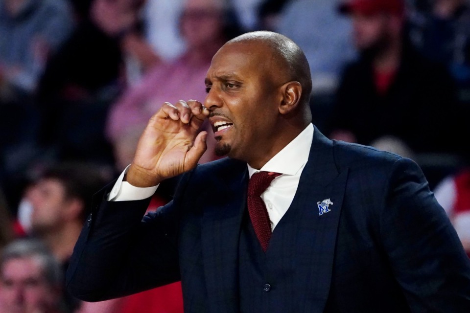 <strong>Memphis head coach Penny Hardaway yells to his players from the bench during the second half of an NCAA college basketball game against Georgia Wednesday, Dec. 1, 2021, in Athens, Georgia.</strong> (AP Photo/John Bazemore)