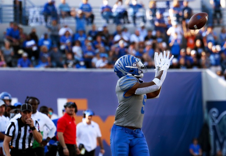 University of Memphis tight end Sean Dykes (5) makes a catch during a Sept. 25, 2021 game against University of Texas San Antonio at the Liberty Bowl Memorial Stadium in Memphis, Tennessee. (Patrick Lantrip/Daily Memphian file)