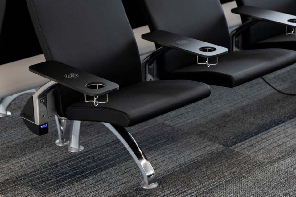 <strong>For tech-savvy travelers, the concourse has both cordless charging and plug-ins at every seat at every gate as well as desks with charging stations.</strong>&nbsp;(Brad Vest/Special to The Daily Memphian)