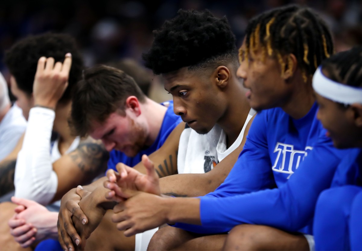 <strong>University of Memphis guard Earl Timberlake (0) hangs his head on the bench during the Jan. 20, 2022, game against SMU in Memphis.</strong> (Patrick Lantrip/Daily Memphian)