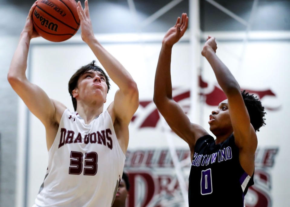 <strong>Collierville forward Alex Vanderbergh (33) shoots on Jan. 25 in the game against Southwind.</strong> (Patrick Lantrip/Daily Memphian)