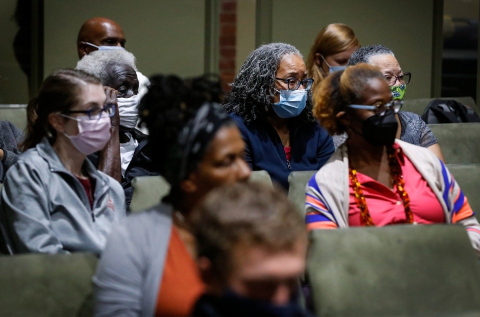 <strong>Downtown residents attend a community meeting discussing a proposed St. Jude Children's Research Hospital employee parking structure on Tuesday, Nov. 9, 2021. </strong>(Mark Weber/Daily Memphian file)