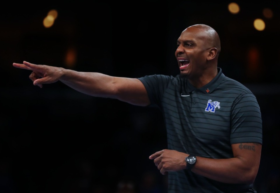 <strong>University of Memphis head coach Penny Hardaway shouts instructions in the game against Tulane on Feb. 9, 2022, at FedExForum.</strong> (Patrick Lantrip/Daily Memphian)