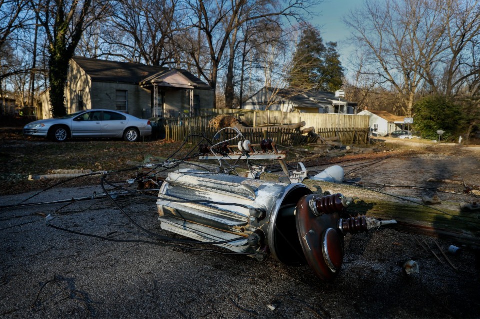 <strong>A MLGW transformer sits in the middle of Berkshire Avenue near Graggland Circle on Tuesday, Feb. 8, 2022. Residents in the area said the transformer and street light fell during the winter storm that hit the area.</strong> (Mark Weber/The Daily Memphian)