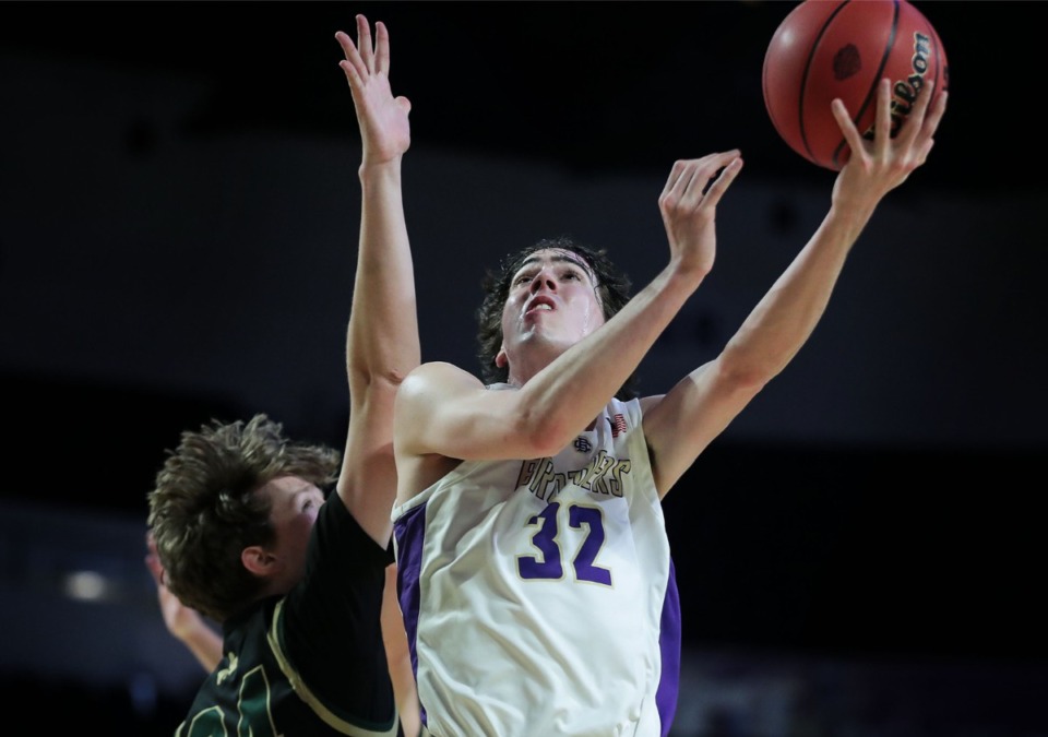 <strong>CBHS forward Hunter Pratt (32) goes&nbsp; for a lay up during the TSSAA Div. II Class AA state championship game Saturday against Knoxville Catholic at Hooper Eblen Center in Cookeville, Tennessee.</strong> (Patrick Lantrip/Daily Memphian)