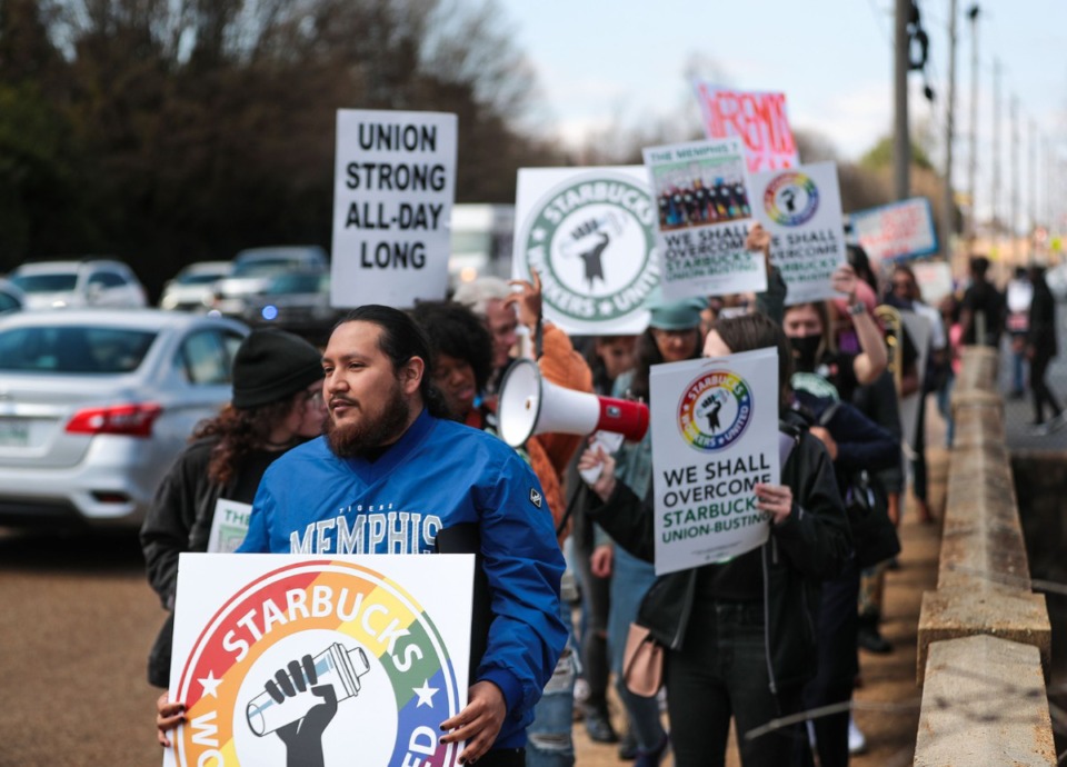 <strong>Several dozen activists marched down Poplar Avenue in support of the unionization of the Poplar Avenue Starbucks in Memphis, Tennessee March 9, 2022.</strong> (Patrick Lantrip/The Daily Memphian)