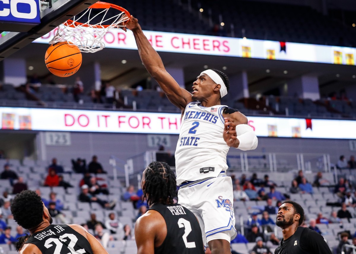 <strong>Tigers center Jalen Duren dunks over UCF on Friday, March 11, 2022, in Fort Worth, Texas.</strong> (Mark Weber/The Daily Memphian)