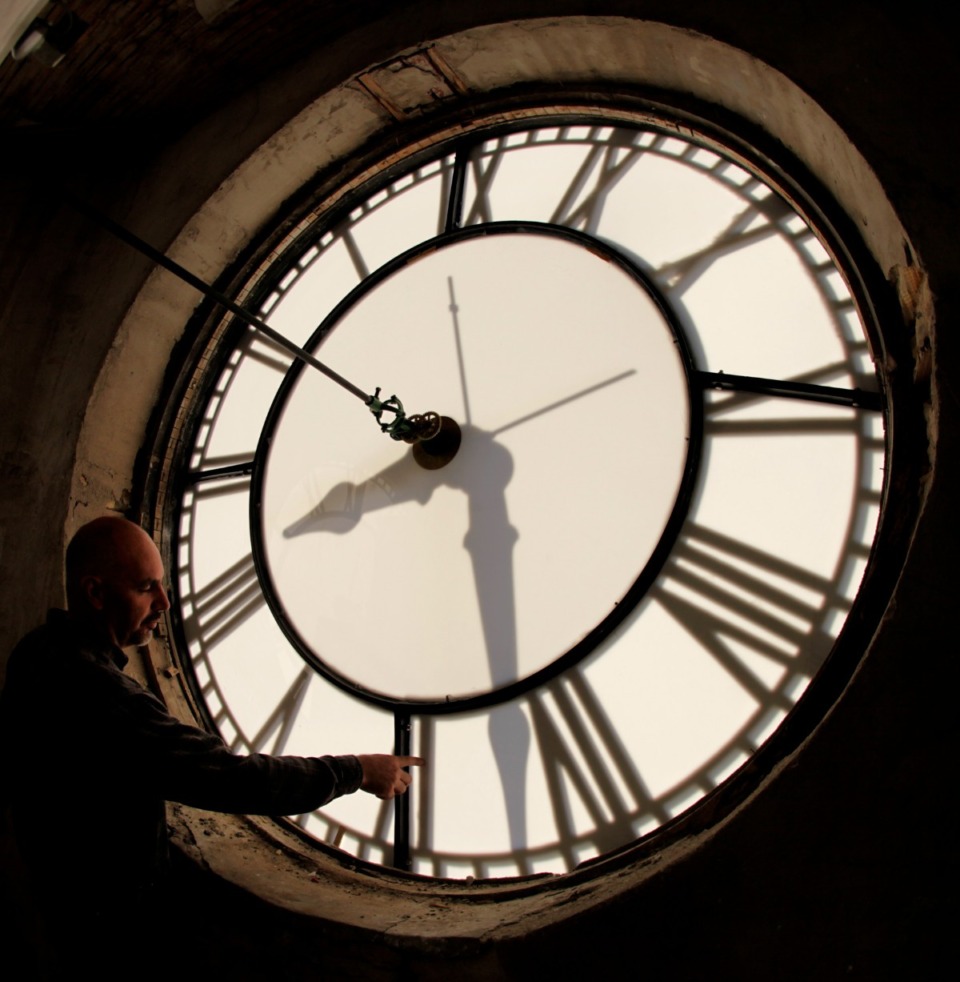 <strong>Daylight saving time announces its entrance at 2 a.m. local time Sunday, March 13 for Tennessee and most of the country.</strong> (AP Photo/Charlie Riedel)