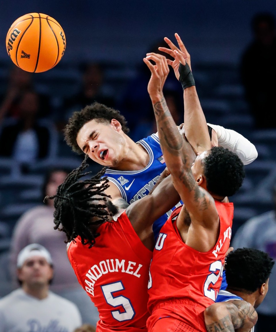 <strong>Tigers defender Lester Quinones battles for a rebound against SMU during action on Saturday, March 12, 2022 in Fort Worth, Texas.</strong> (Mark Weber/The Daily Memphian)