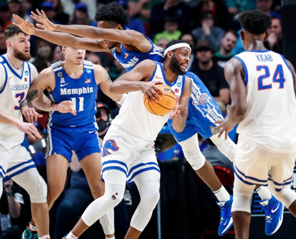 <strong>Tigers defender DeAndre Williams (top) applies pressure to Boise State forward Naje Smith (bottom) on Thursday, March 17, 2022,in Portland, Oregon.</strong> (Mark Weber/The Daily Memphian)