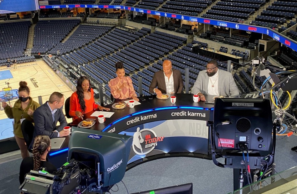 <strong>ESPN&rsquo;s&nbsp;&ldquo;NBA Today&rdquo; made a trip to Memphis to cover all things Grizz, but the show was not without a few hiccups along the way (from left to right&nbsp;Zach Lowe,&nbsp;Chiney Ogwumike, Malika Andrews,&nbsp;Richard Jefferson and&nbsp;Kendrick Perkins).</strong> (Drew Hill/The Daily Memphian)