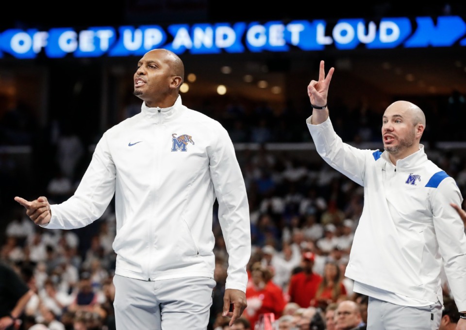 <strong>Memphis head coach Penny Hardaway (left) and assistant coach Cody Toppert (right) on the sidelines during action against Houston on Sunday, March 6, 2022.&nbsp;Toppert will join new coach Matt McMahon at LSU.</strong> (Mark Weber/The Daily Memphian file)