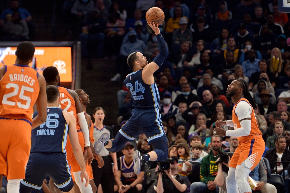 <strong>Memphis Grizzlies forward Dillon Brooks (24) shoots against the Phoenix Suns</strong>&nbsp;<strong>on April 1, 2022, at FedExForum.</strong> (Brandon Dill/AP)