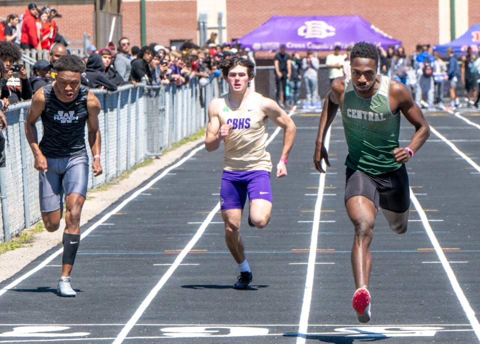 <strong>Jordan Ware (right) of Central High School set a meet record for the 100 meter dash and established a best time in the state for 2022, Saturday at the Houston Track &amp; Field Classic at Houston High School. </strong>(Greg Campbell/Special to The Daily Memphian)