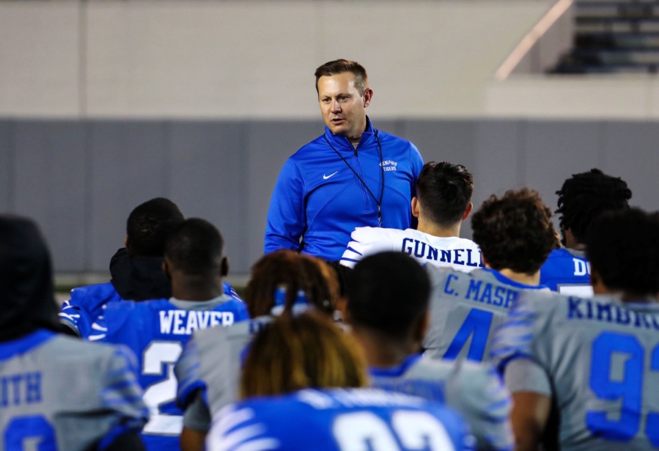 <strong>University of Memphis head coach Ryan Silverfield speaks to his team after the April 16, 2021, Friday Night Stripes scrimmage at the Liberty Bowl.</strong> (Patrick Lantrip/Daily Memphian file)