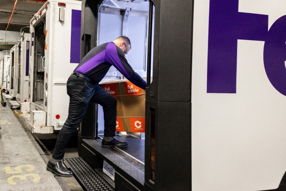 <strong>BrightDrop&rsquo;s Stephen Marlin achieved the Guinness World Records title for greatest distance traveled by an electric van on a single charge, in a BrightDrop Zevo 600, with a journey from New York City to Washington, D.C. </strong>(Photo by FedEx)