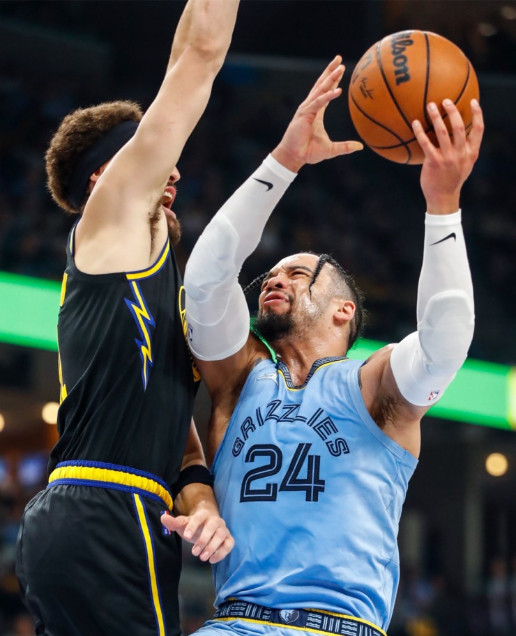 <strong>Memphis Grizzlies guard Dillon Brooks (right) drives to the basket against Golden State Warriors defender Klay Thompson (left) during action on Wednesday, May 11, 2022.</strong> (Mark Weber/The Daily Memphian)