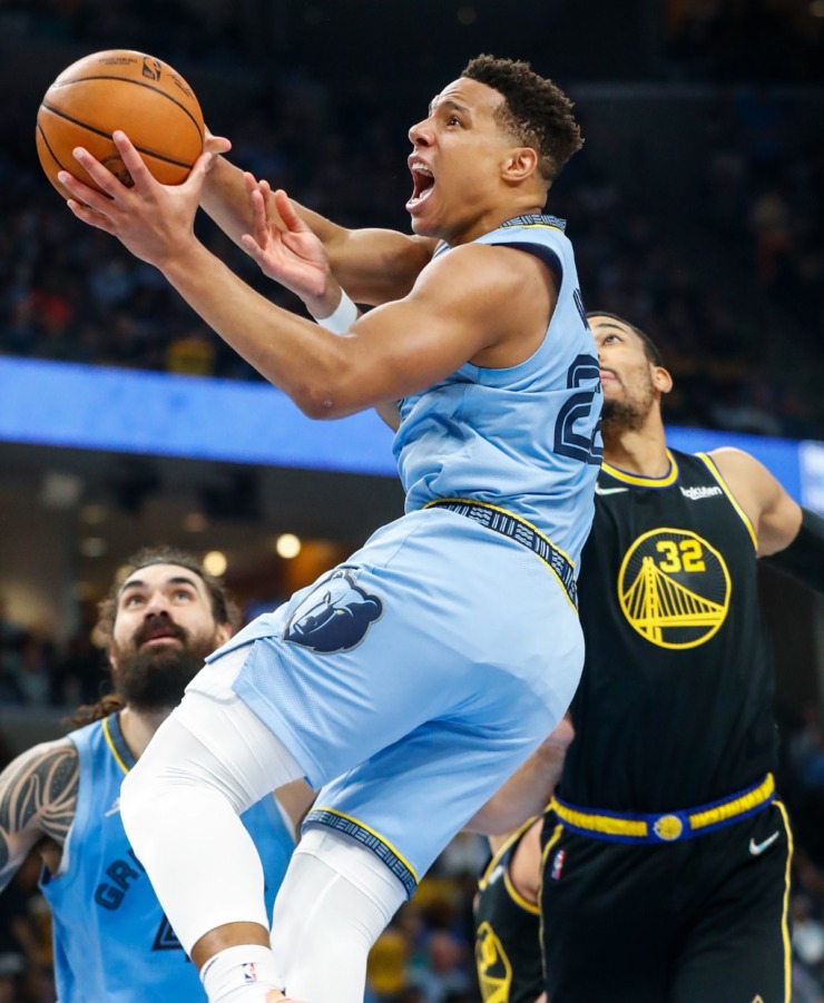 <strong>Memphis Grizzlies guard Desmond Bane drives for a layup against the Golden State Warriors during action on Wednesday, May 11, 2022.</strong> (Mark Weber/The Daily Memphian)