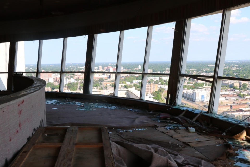 <strong>The former revolving restaurant atop 100 North Main offers a dizzying view of Memphis and eastern Arkansas.</strong> (Neil Strebig/The Daily Memphian)