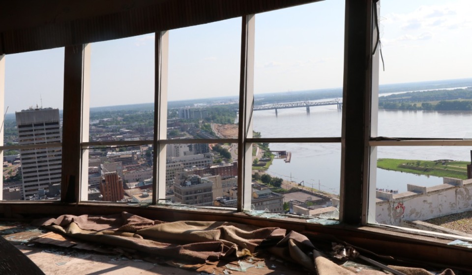 <strong><span data-preserver-spaces="true">Since the elevators don&rsquo;t work, the spectacular view is only for those who climb 37 floors to the top of Memphis&rsquo; tallest building. Built in 1965, it&rsquo;s been vacant since 2014.</span>&nbsp;</strong>(Neil Strebig/The Daily Memphian)