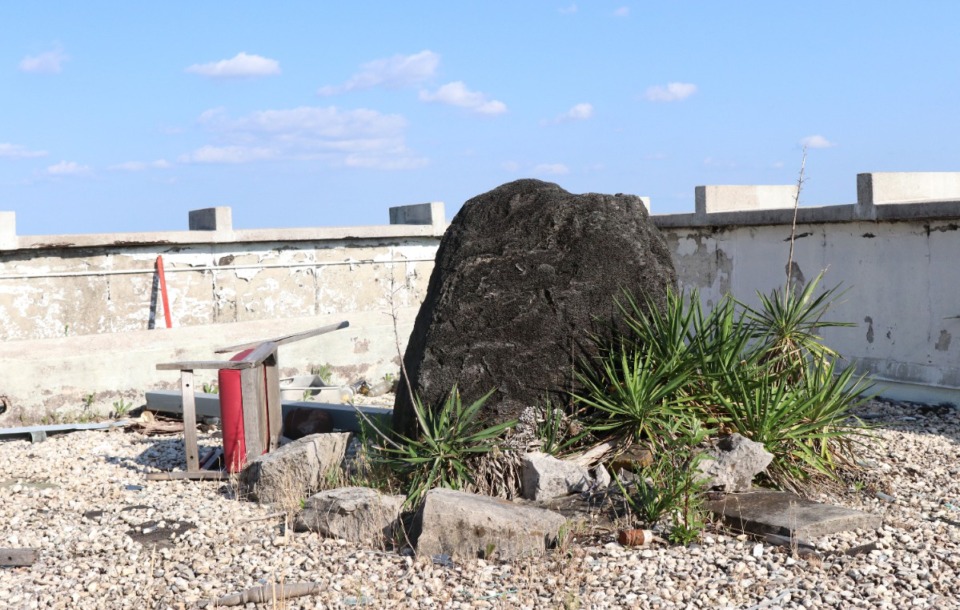 <strong>The rooftop once included an area called the Japanese Rock Garden.</strong> (Neil Strebig/The Daily Memphian)