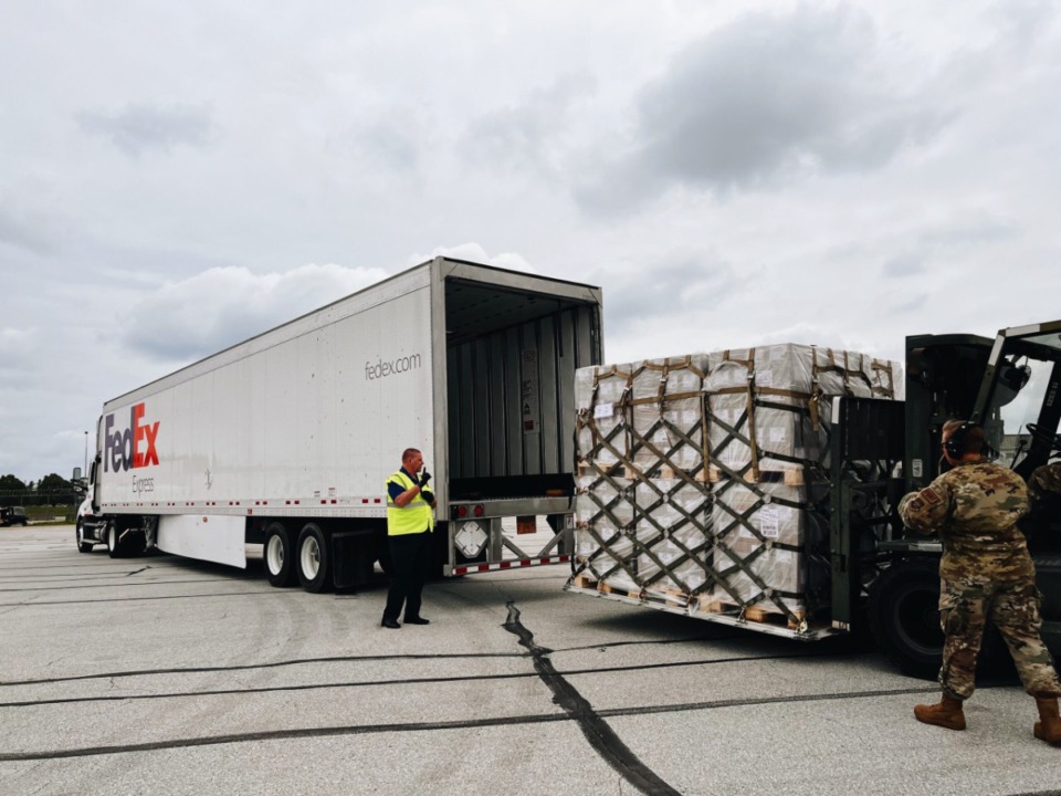 <strong>On May 22, 2022, as the first airlift of formula arrived from Germany at Indianapolis Internation Airport., FedEx Express team members were on hand to offload and transport the shipment to its destination.</strong> (Courtesy FedEx)
