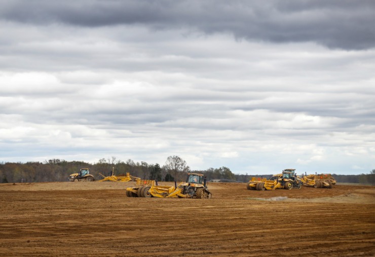 <strong>Construction crews continue to clear and grate land at the Blue Oval City at the Megasite of West Tennessee site on Friday, April 8, 2022.</strong> (Mark Weber/Daily Memphian)