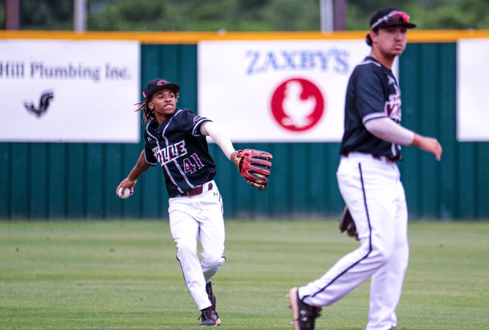 <strong>Collierville centerfielder Austin Smith (41) tries to throw out a runner during the May 24 state championship tournament game against Riverdale in Murfreesboro, Tennessee.</strong> (Patrick Lantrip/Daily Memphian)