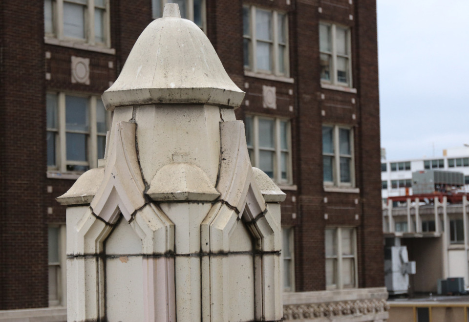 <strong>The corner pillars on the roof of 119 Madison Ave.</strong> (Neil Strebig/Daily Memphian)
