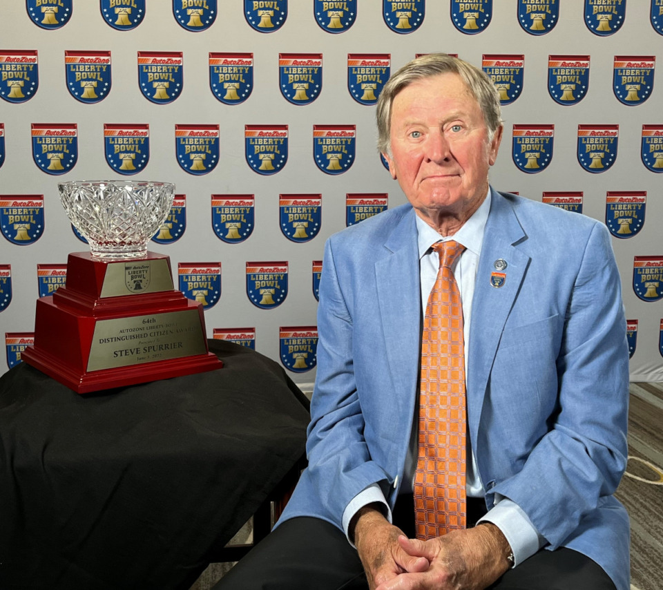 <strong>Steve Spurrier was in Memphis Sunday to accept the AutoZone Liberty Bowl&rsquo;s Distinguished Citizen Award.</strong> (Courtesy of AutoZone Liberty Bowl)