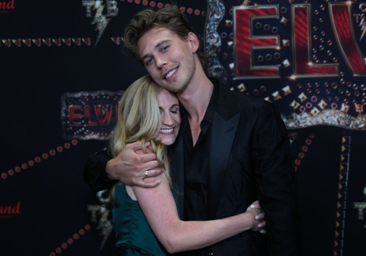 <strong>Austin Butler hugs his sister, Ashley, Saturday night during the premiere of "Elvis" at the Guesthouse at Graceland.</strong> (Patrick Lantrip/The Daily Memphian)
