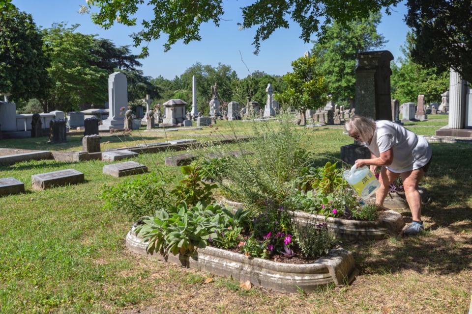 <strong>Bettye Sights is among the volunteers who tend cradle graves at Elmwood Cemetery.</strong> (Ziggy Mack/Special to The Daily Memphian)