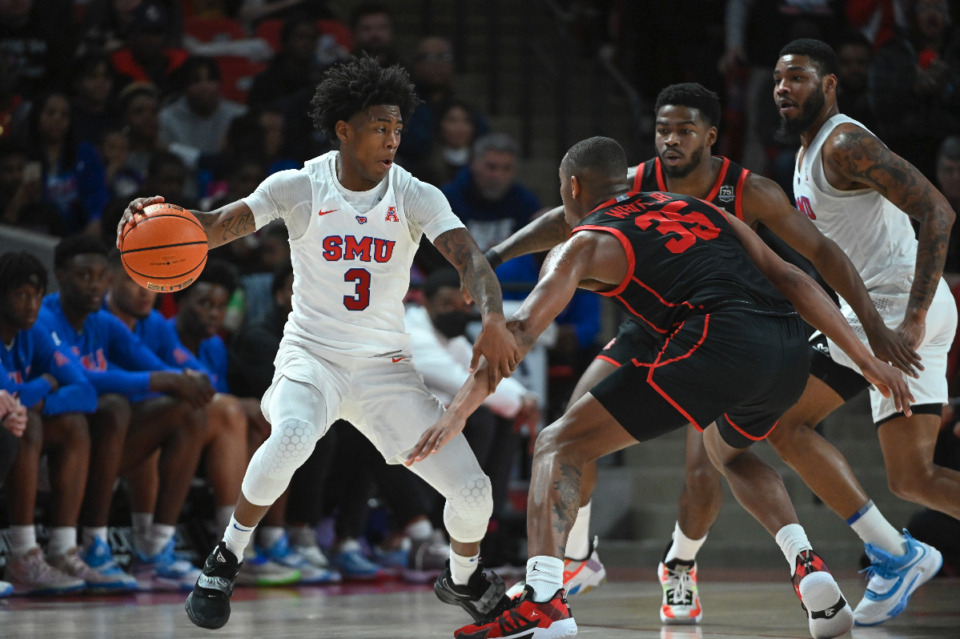 <strong>Former SMU guard Kendric Davis (3) is the reigning AAC Player of the Year, and will start for the Memphis Tigers this season in a revamped lineup that might feature four new starters.</strong> (AP Photo file/Justin Rex)