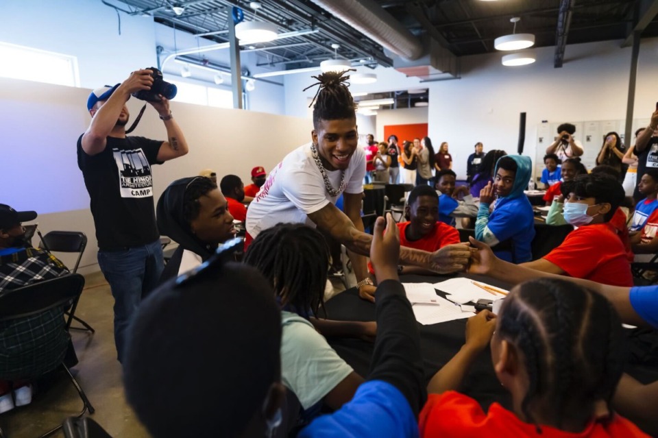 <strong>Rapper NLE Choppa greets Hip Hop Architect Camp students. The Memphis native served as a judge for the camp&rsquo;s song competition.</strong>&nbsp;(Ziggy&nbsp;Mack/Courtesy&nbsp;Downtown&nbsp;Memphis&nbsp;Commission)