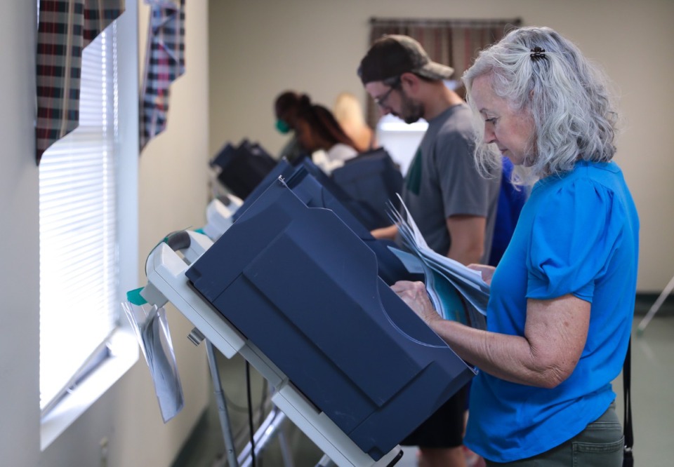<strong>Early voters cast their ballot at Collierville Church of Christ July 29, 2022.</strong> (Patrick Lantrip/The Daily Memphian)