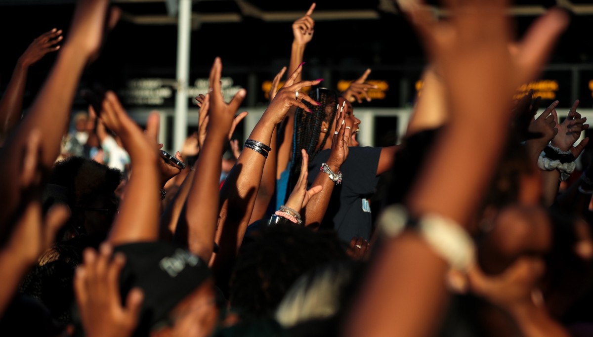 <strong>Fans cheer as the music starts at the 901 Day Grizz Bash held outside of FedExForum on Sept. 1, 2022.</strong> (Patrick Lantrip/Daily Memphian)