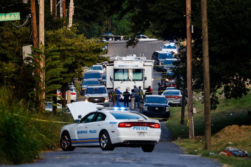 <strong>Memphis Police Department&rsquo;s mobile command center was in South Memphis near Victor Street and East Person Avenue Monday, Sept. 5, 2022.</strong> (Mark Weber/The Daily Memphian)