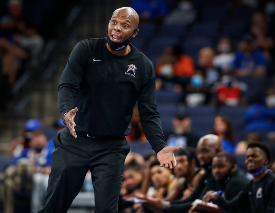 <strong>Head basketball coach Bonzi Wells (on the sideline during an Oct. 24, 2021 game) is in his second season at LeMoyne-Owen College.</strong>&nbsp;(Mark Weber/The Daily Memphian file)