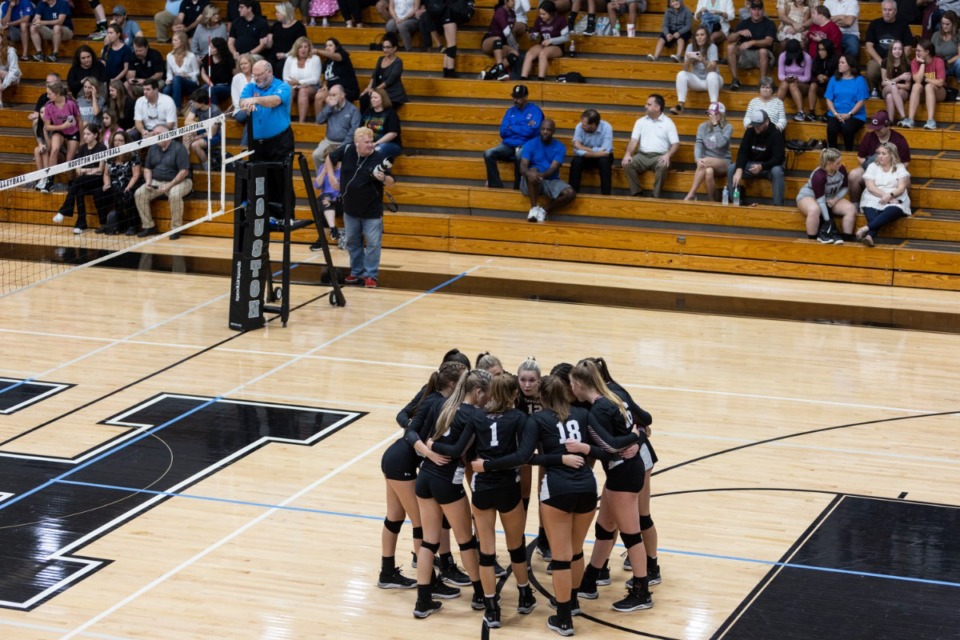 <strong>Collierville huddles up before the start of Thursday night&rsquo;s match against Houston.&nbsp;</strong>(Brad Vest/Special to The Daily Memphian)