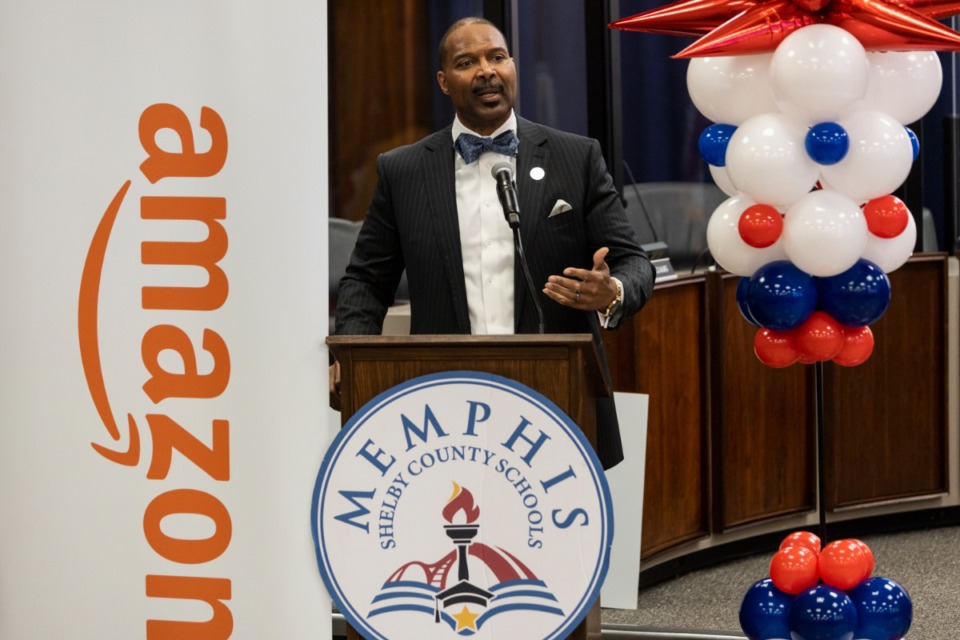 <strong>Dwayne Scott, manager of family and community engagement at MSCS, speaks during the Amazon School partnership ceremony on Wednesday.&nbsp;The shipping giant will be &ldquo;adopting&rdquo; 20 high-priority schools.</strong> (Brad Vest/Special to The Daily Memphian