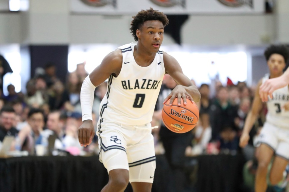 <strong>Bronny James (0), seem here in 2020,&nbsp;will play in the Mid-South Basketball Classic on Oct. 22.</strong> (Gregory Payan/AP file)