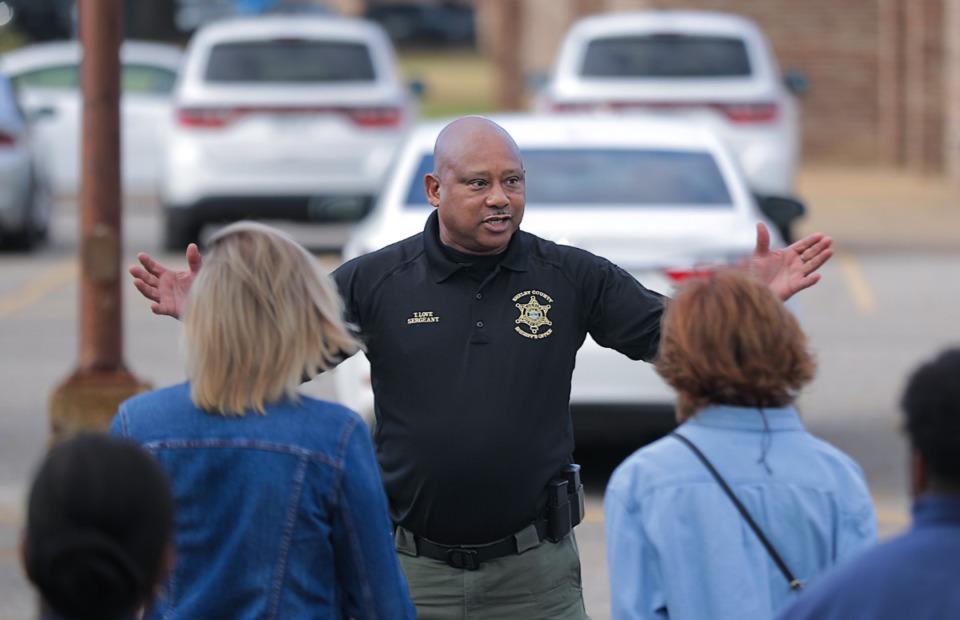 <strong>Shelby County Sheriff's deputies prep the citizen volunteers before an active shooter training drill at Alton Elementary Oct. 12, 2022.</strong> (Patrick Lantrip/Daily Memphian)