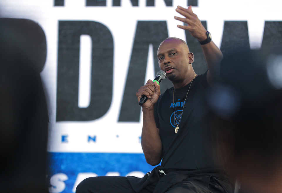 <strong>Penny Hardaway speak at the Memphis Tigers basketball block party Oct. 15, 2022.</strong> (Patrick Lantrip/The Daily Memphian)