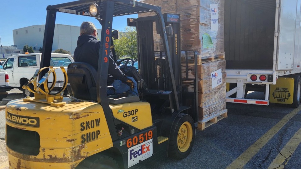 <strong>Memphis-based FedEx&nbsp;is donating about 20,400 read-to-eat meals&nbsp;to the American Red Cross to support those impacted by Hurricane Ian.</strong> (courtesy FedEx)