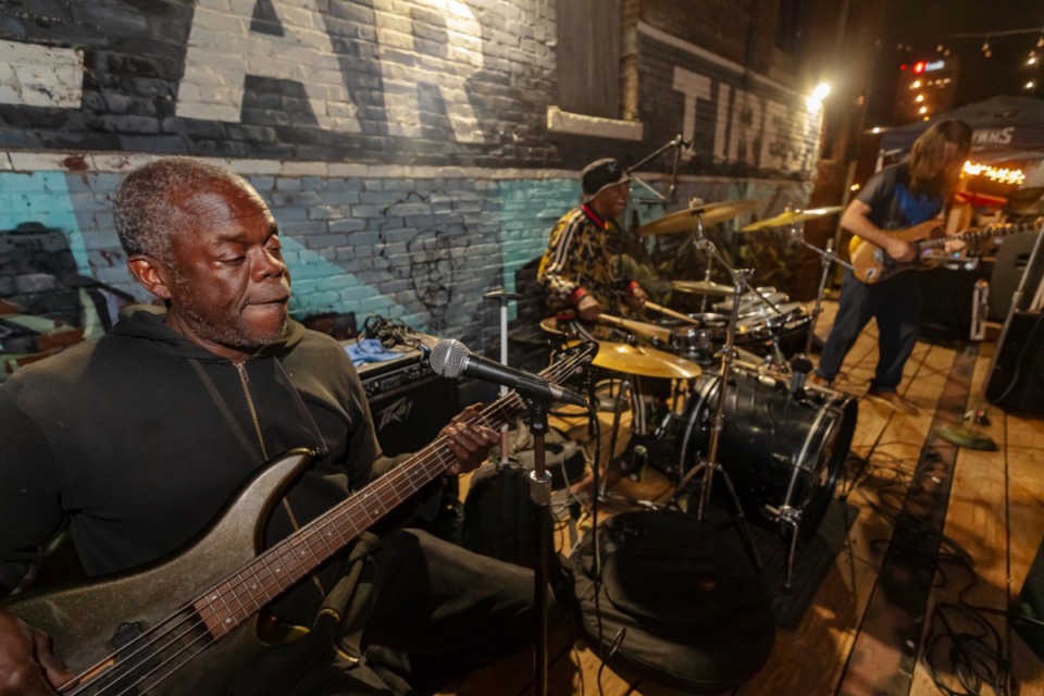 <strong>A band plays on Floyd Alley at first annual Alleyween Festival in the Edge District on Sunday, Oct. 30, 2022.</strong> (Ziggy Mack/Special to The Daily Memphian)
