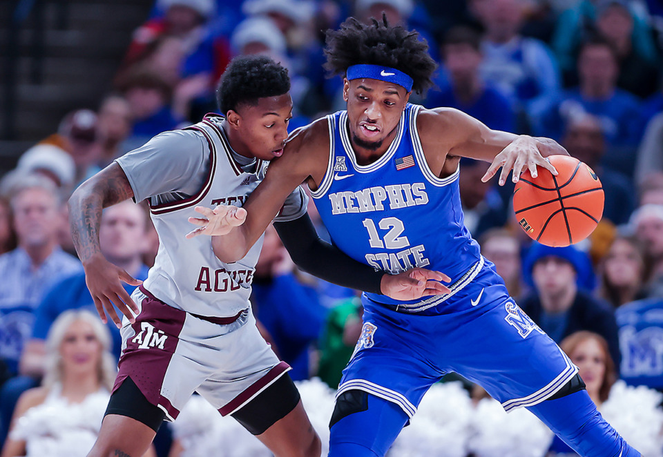 <strong>Memphis wants to limit foul trouble against Alabama State, especially with forward DeAndre Williams (right), who has fouled out in three straight games.</strong> (Patrick Lantrip/The Daily Memphian file)