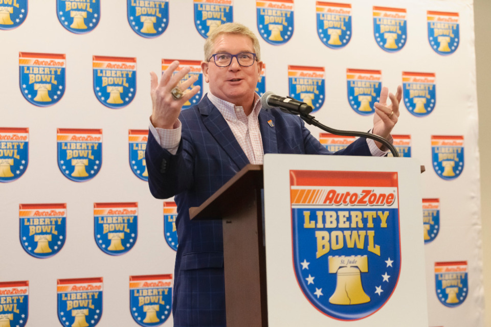 <strong>Harold Graeter, now associate executive director of the AutoZone Liberty Bowl, covered Alabama&rsquo;s 1982 win over Illinois in Memphis as a radio station intern.</strong> (The Daily Memphian file)<strong><br /></strong>