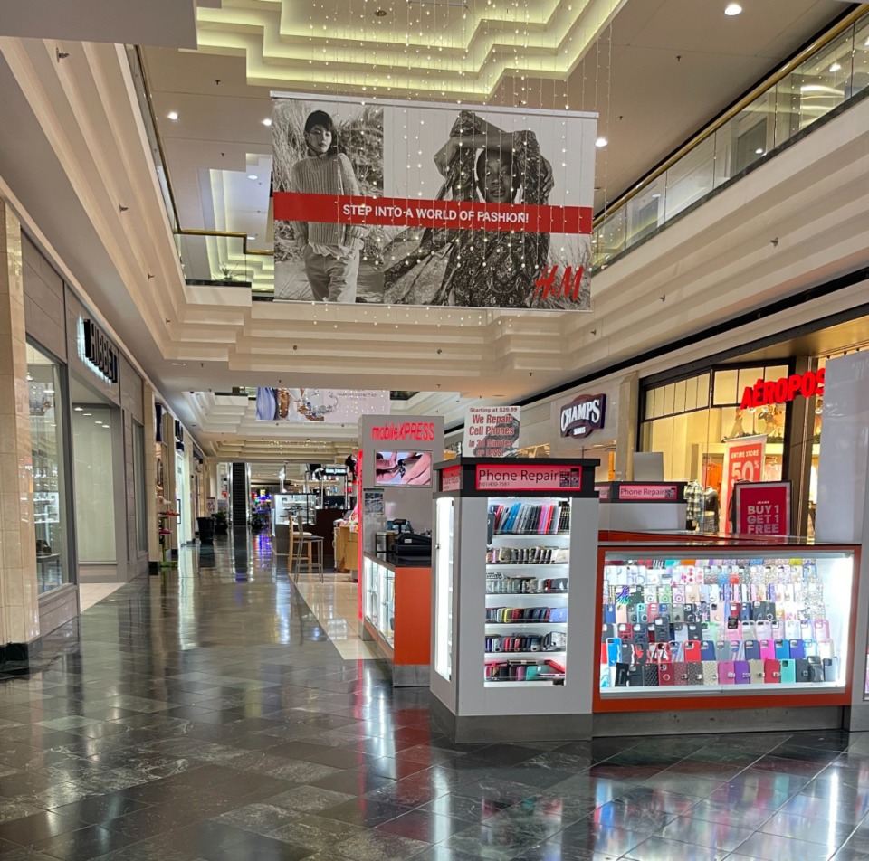 <strong>Oak Court Mall is in foreclosure, with&nbsp;the auction scheduled for Thursday, Jan. 26.&nbsp;</strong>(Alys Drake/The Daily Memphian file)