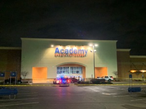 <strong>Officers responded to an incident at Academy Sports and Outdoors on New Byhalia Road in Collierville.</strong> (Abigail Warren/The Daily Memphian)